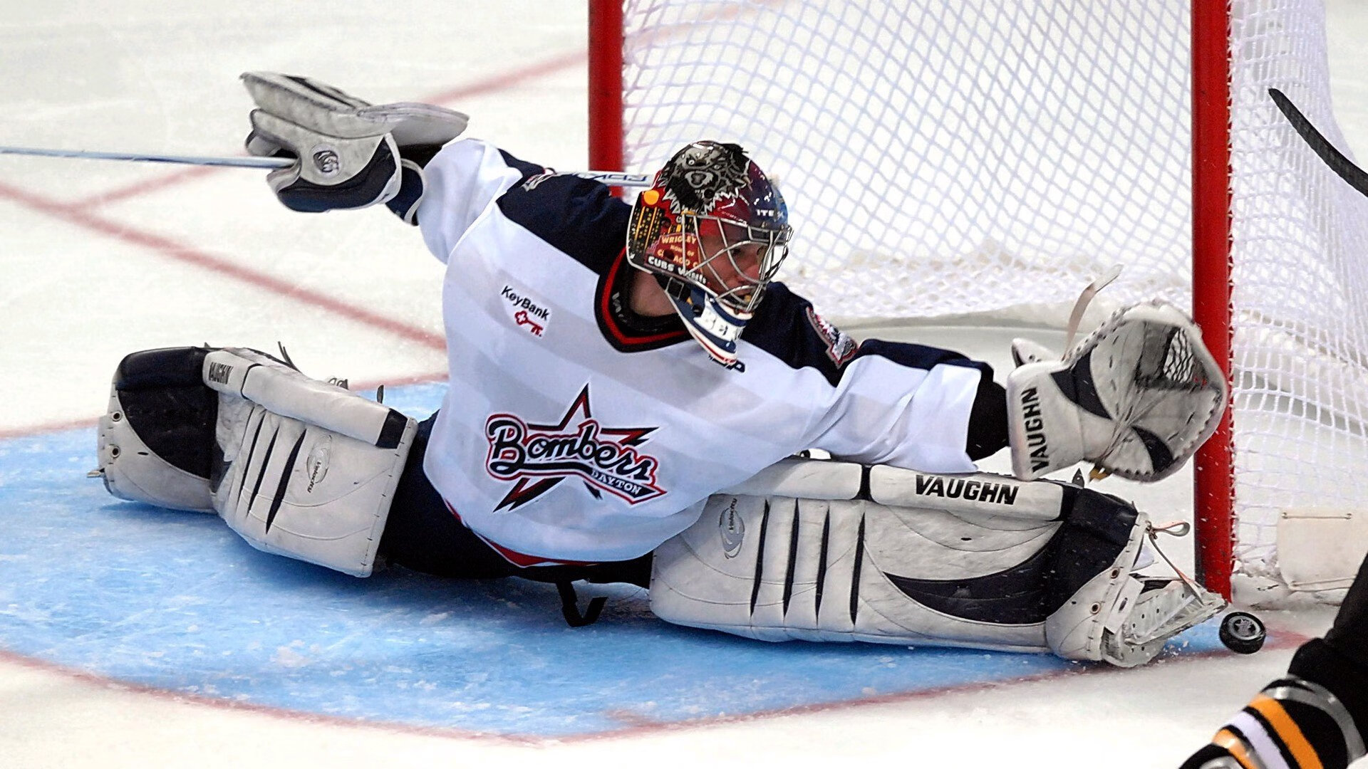 库里在训练中加强身体对抗备战季后赛，库里训练有多刻苦